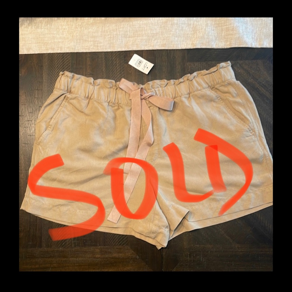 Loft Linen Shorts